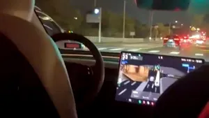 Uber a lansat primele robotaxiuri complet autonome la Abu Dhabi