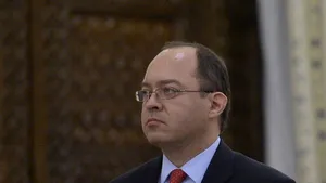 Bogdan Aurescu şi Bogdan Mănoiu primesc grad diplomatic de ambasador - decrete prezidenţiale