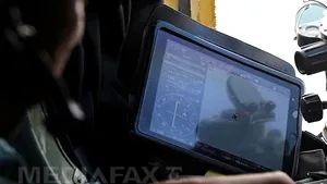 ANALIZĂ: Avionul căutat zbura în direcţia opusă celei declarate, la o oră după semnalarea dispariţiei