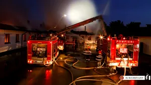 Primăria Sectorului 5: Şcoala care a ars în Capitală era în curs de obţinere a autorizaţiei ISU 
