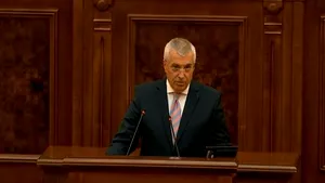 Tăriceanu o aşteaptă pe Dăncilă cu restructurarea în plen: Intră sub incidenţa Constituţiei