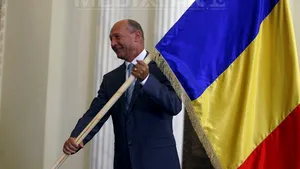 Băsescu: Drapelul, simbol al luptei poporului pentru libertate. Le spun românilor să îl cinstească!