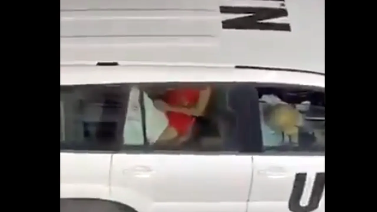 Videoclipul cu actul sexual dintr-o maşină oficială a ONU, devenit viral, a fost descris drept 