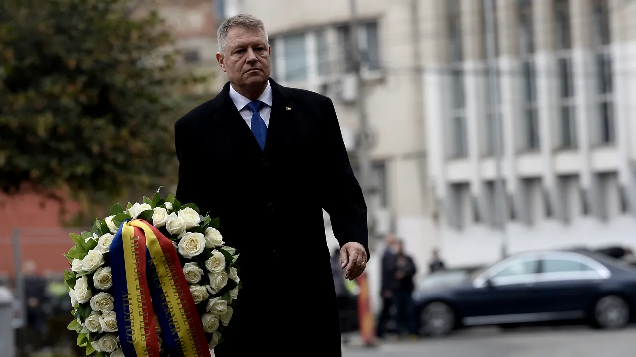 Cinci ani de la Colectiv. Preşedintele Klaus Iohannis a depus o coroană de flori în memoria victimelor