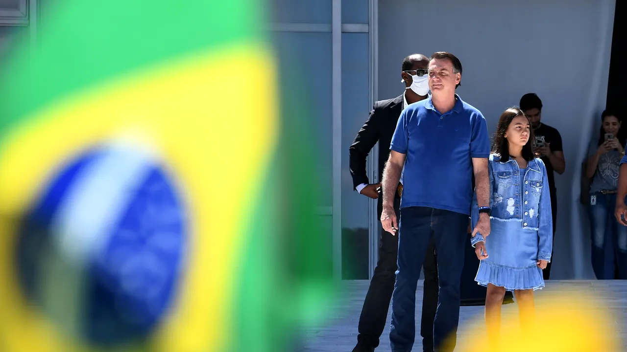 VIDEO Preşedintele Braziliei sfidează pericolul noului coronavirus. Discurs în faţa a zeci de mii de oameni împotriva măsurilor de izolare
