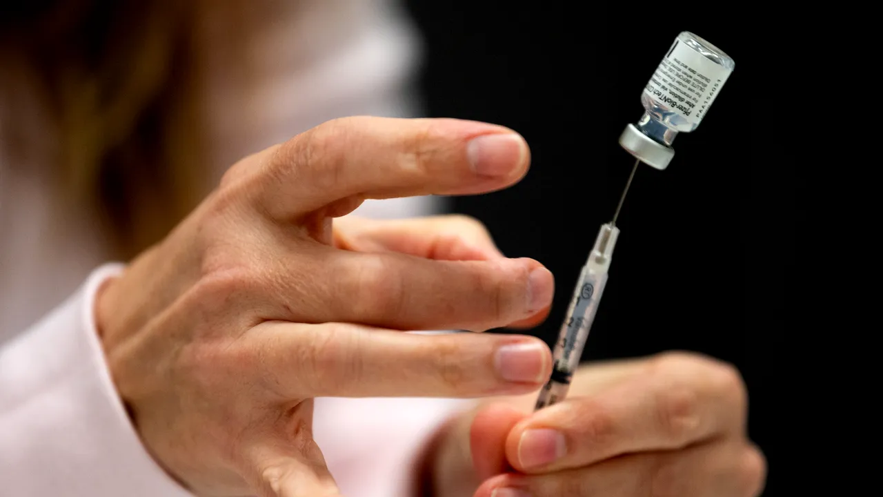 Măsură unică în Spania. Cei care au contractat virusul SARS-CoV-2 nu vor fi vaccinaţi cel puţin 6 luni după diagnostic