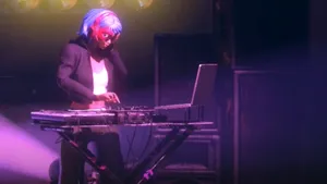 VIDEO Muzicienii digitali iau locul oamenilor. O companie creează „artistul viitorului”, cu ajutorul inteligenţei artificiale