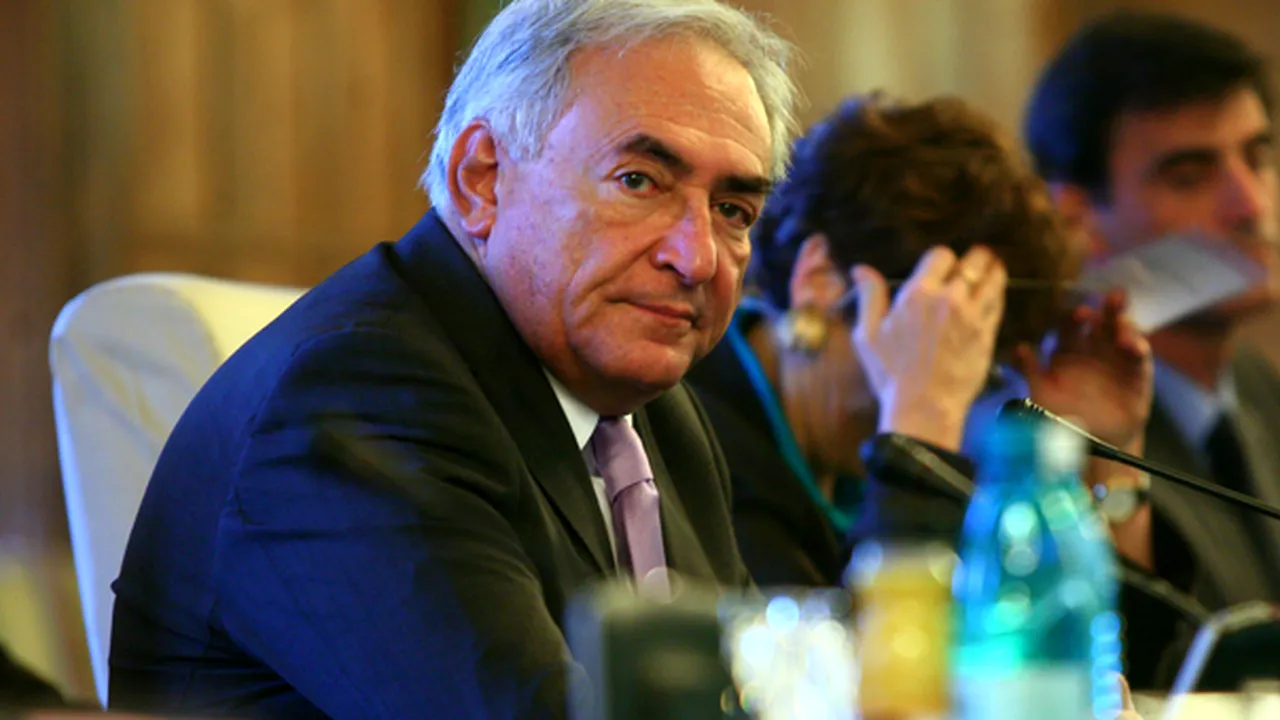 Strauss-Kahn: Unii români şi-ar putea pierde slujbele în următoarele luni
