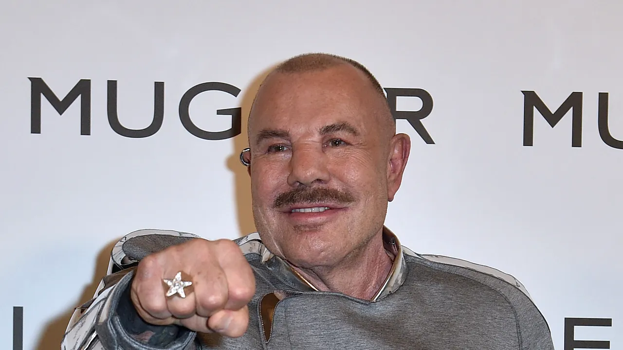 Thierry Mugler a murit la 73 de ani. Legendarul designer de modă francez a încântat lumea prin creaţiile sale extravagante