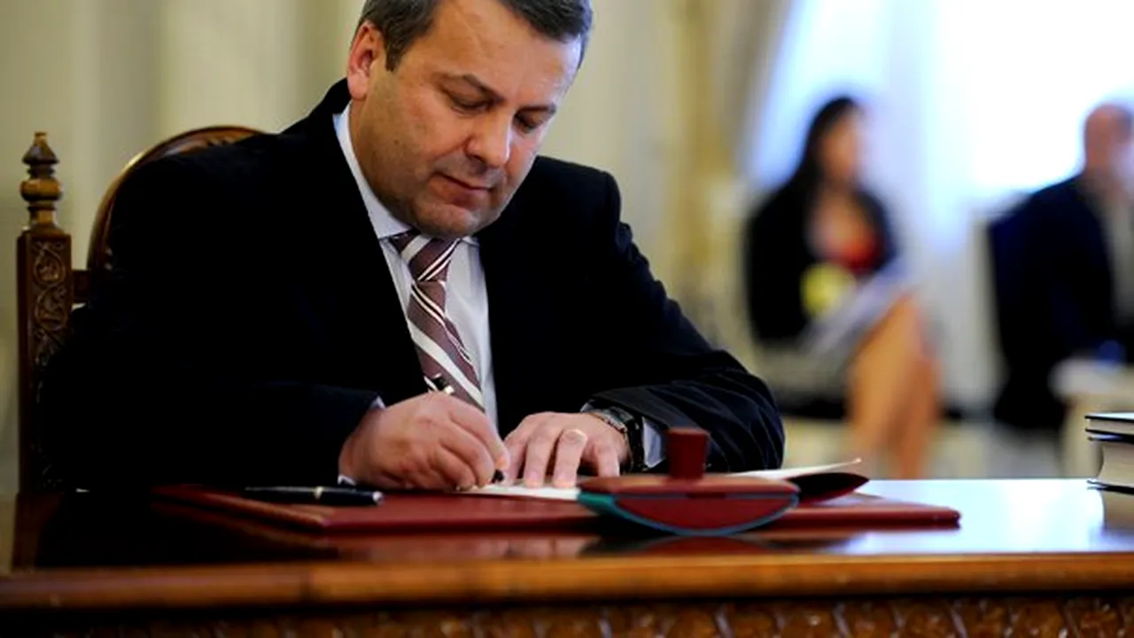 Ministerul Finanţelor vrea să împrumute în primul trimestru din 2012 între 14 şi 16 miliarde lei
