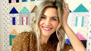 A murit Melanie Ham, influencera care îi învăţa pe americani să croşeteze.  Avea 800.000 de urmăritori pe Youtube
