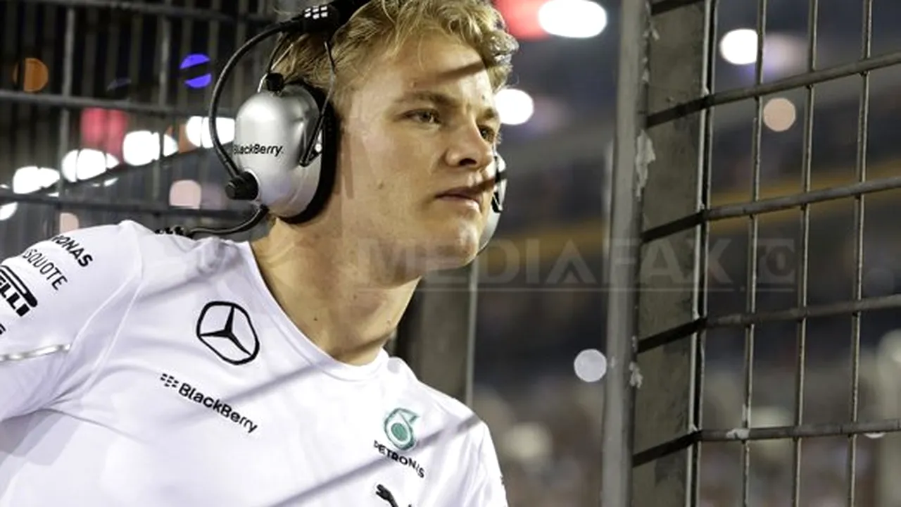 Rosberg a abandonat în Singapore din cauza circuitelor electronice 