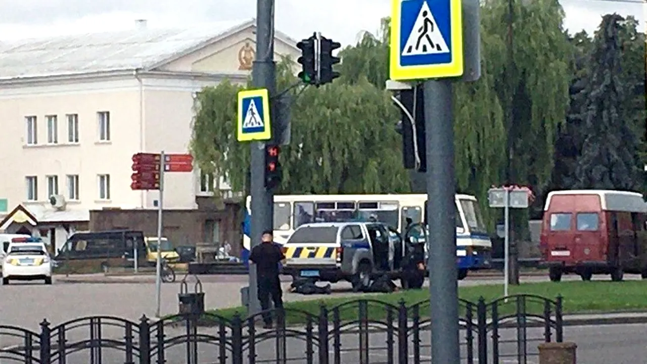 UPDATE Teroristul din Ucraina a fost capturat, iar ostaticii eliberaţi