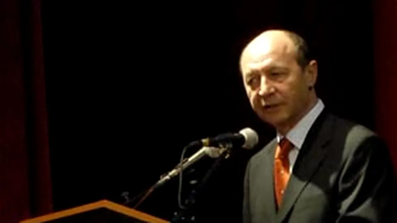 Băsescu: Nu pot fi solidar cu un Guvern ale cărui decizii sunt influenţate de Dinu Patriciu