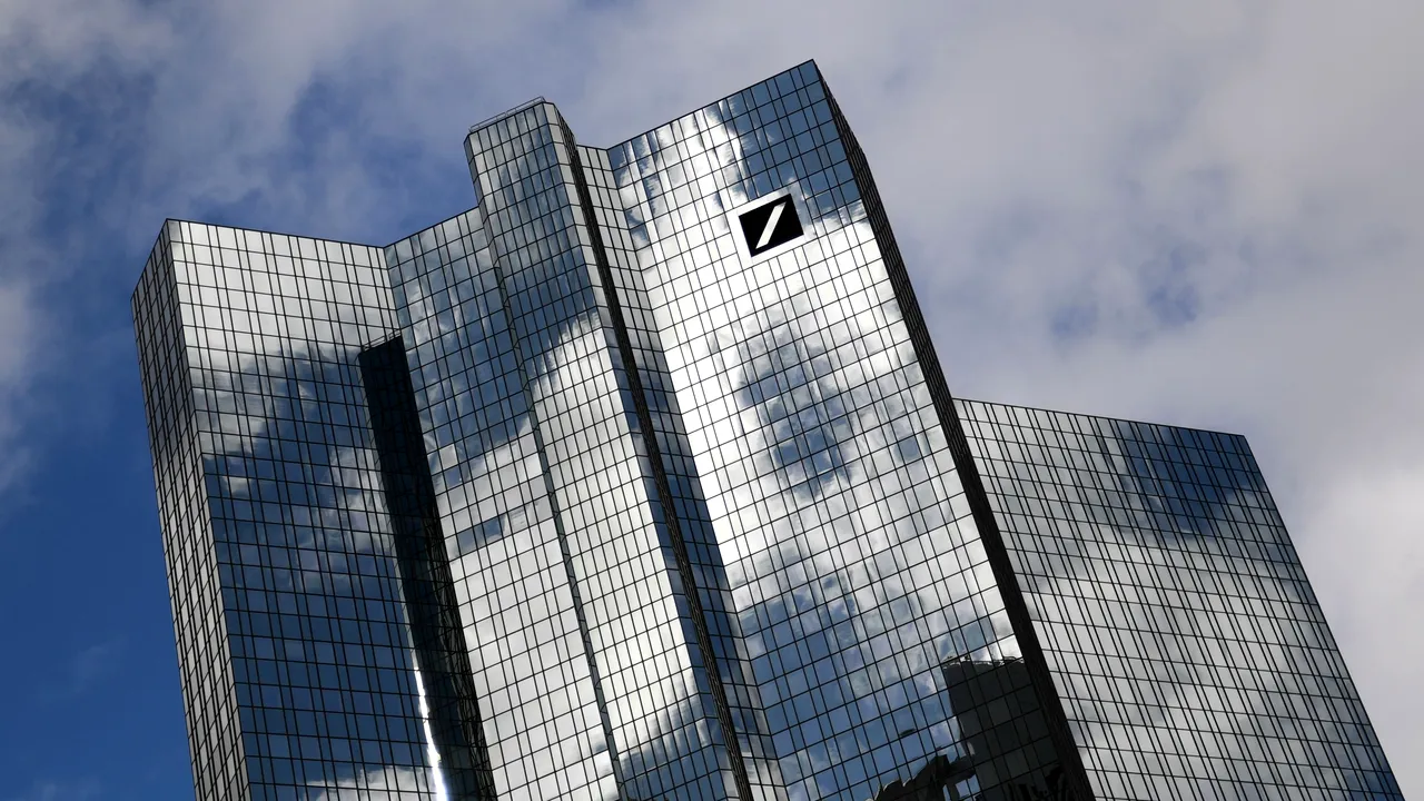 Deutsche Bank îşi închide activitatea în Rusia