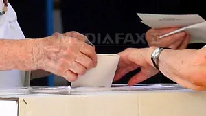 Eugen Istodor, editorialist MEDIAFAX: Alegeri câştigate de Absenţi. Portretul cultural al Viitorului României