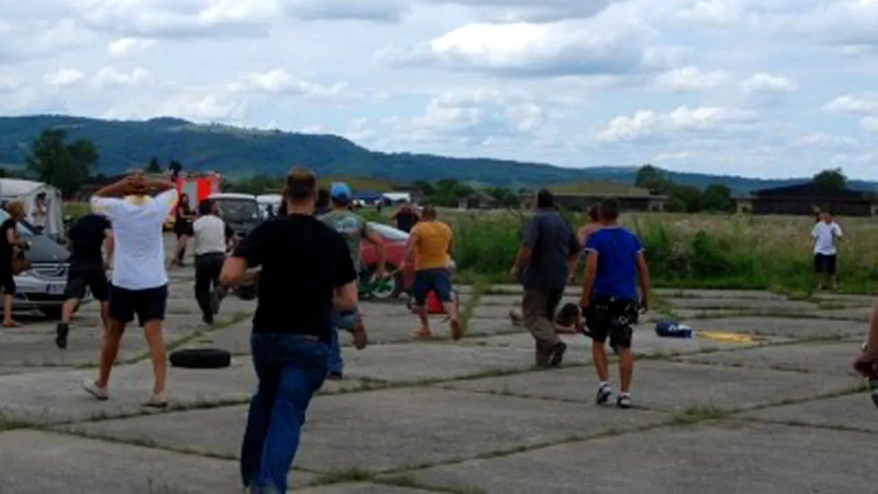 Accidentul de pe Aeroportul Caransebeş putea fi evitat şi de victime şi de şofer