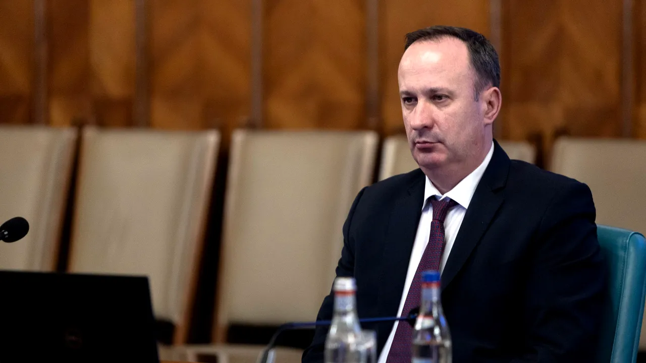 Ministrul de Finanţe, despre preţurile poliţelor RCA: Şi eu cred că sunt prea ridicate