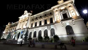 BNR vrea să cumpere 6 cabine pentru fumat. Care este valoarea contractului