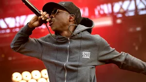 Cunoscut rapper, infectat cu COVID-19 la închisoare. Aşteaptă să fie judecat pentru crimă