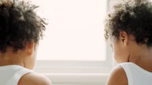 Oraşul în care oamenii au impresia că văd dublu. Medicii nu au reuşit să descopere cauza bizarului fenomen