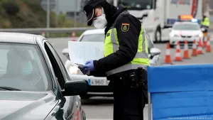 Timiş. Peste 200 de amenzi aplicate de poliţişti şi jandarmi pentru nepurtare măştii