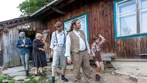 Reality show controversat: O familie trăieşte ca în timpul ocupaţiei naziste - FOTO