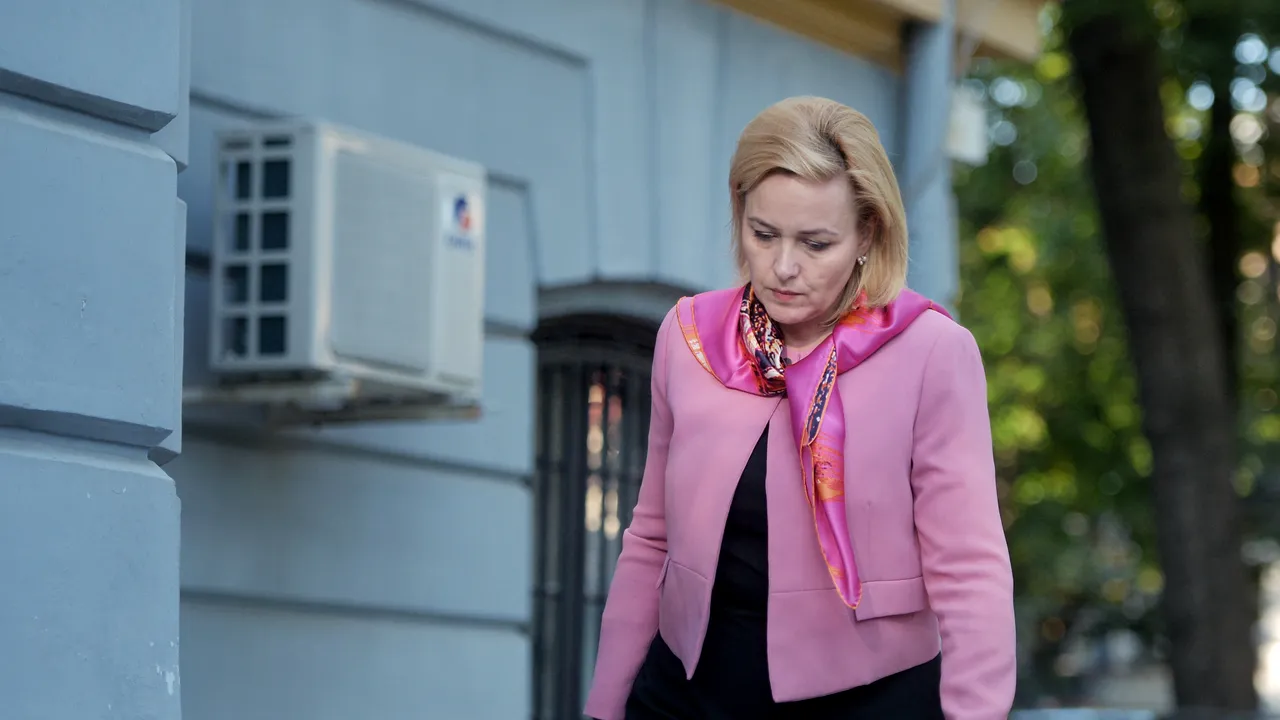 Carmen Dan: Am găsit în locuinţa mea un dispozitiv de înregistrare. Am sesizat poliţia/Parchetul General a deschis dosar penal pentru violare de domiciliu/Reacţia SRI şi DGPI