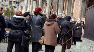 Victimă din clubul COLECTIV, comemorată la Petroşani în prezenţa ministrului Economiei: Am fost invitat în calitate de prieten