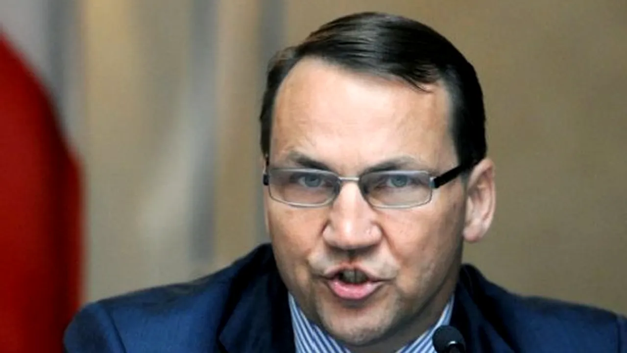 Ministrul polonez de Externe: Varşovia nu ar trebui să excludă trimiterea de trupe în Ucraina