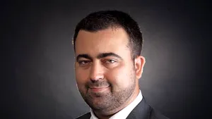 Radu Magdin, care se ocupa de comunicarea externă a lui Ponta, pleacă din postul de consilier