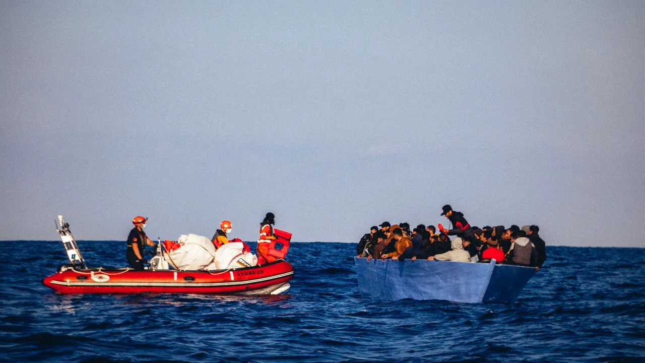 Captivi în largul mării! Ce au păţit 280 de migranţi care au încercat să vină acasă