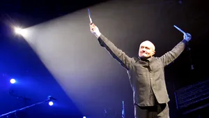 Phil Collins, în primul turneu Statele Unite din ultimii 12 ani. Seria de concerte vine după ce artistul şi-a lansat autobiografia 
