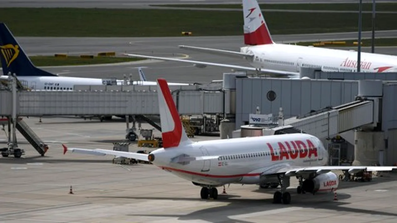 Un operator aerian low-cost îşi închide baza aeriană: 