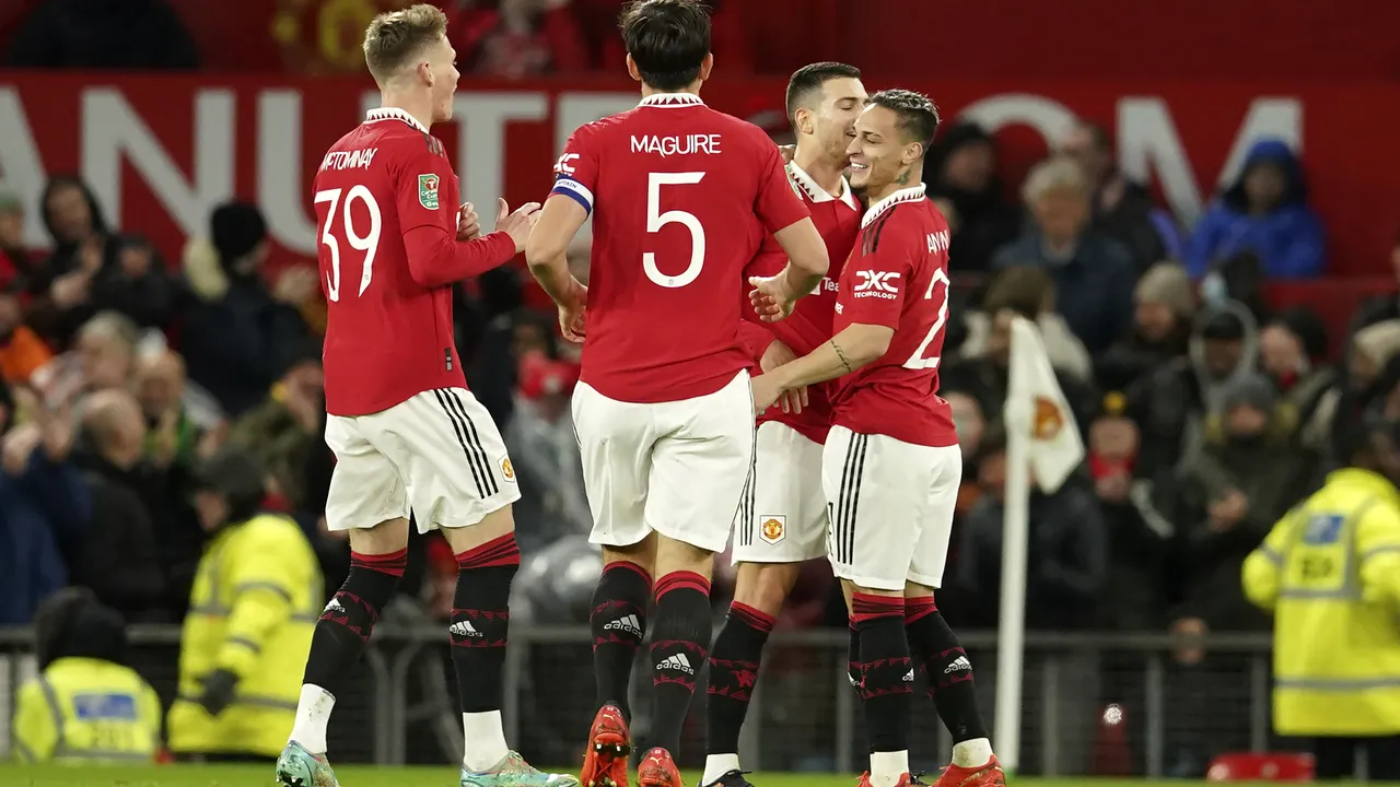 Manchester United ar putea avea noi proprietari. Investitori din SUA şi Arabia Saudită sunt interesaţi să cumpere clubul englez
