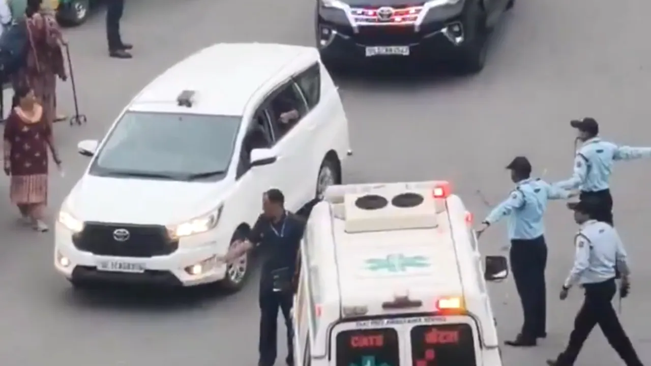 Scandal uriaș. Ambulanță în misiune, oprită de polițiști pentru a permite trecerea unei coloane oficiale