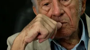 Două dosare la instanţă, în urma unei cereri trimise de un pretins fiu al lui Sergiu Nicolaescu, care vrea stabilirea paternităţii