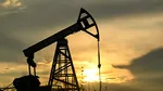 Prețul petrolului scade pe fondul așteptărilor privind ridicarea sancțiunilor împotriva Rusiei