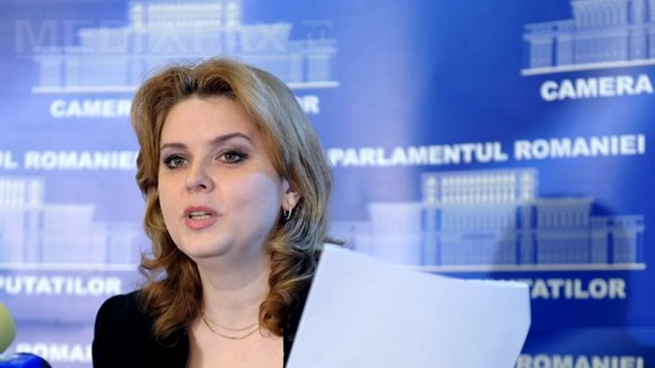 Năstase: Roberta Anastase nu este capabilă să judece cu propria ei minte