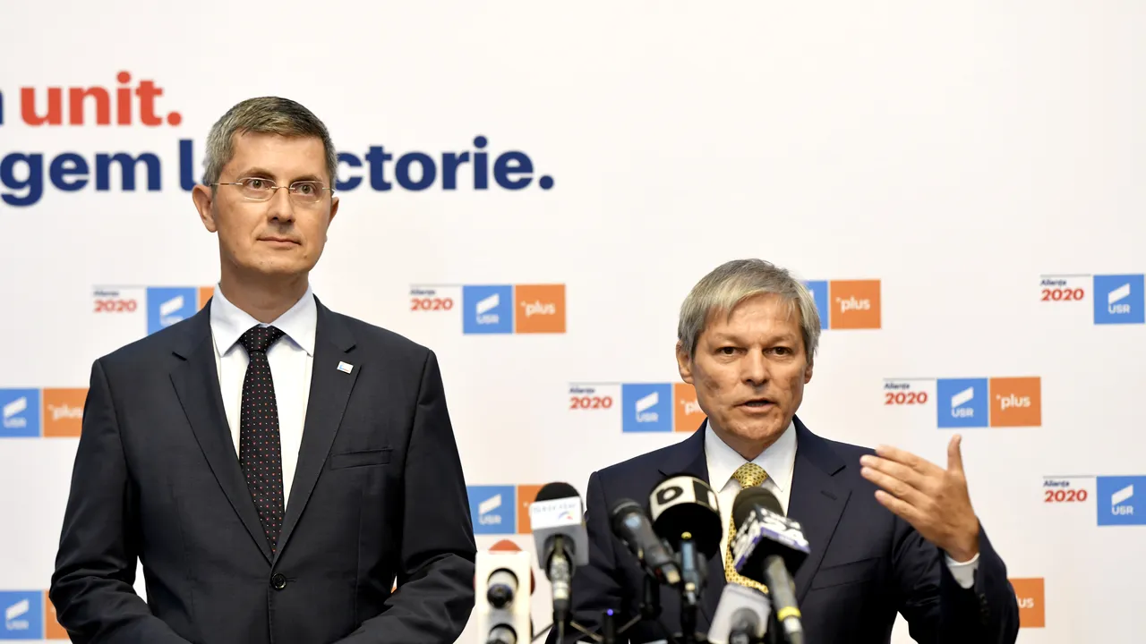 USR-PLUS cere, din nou, semnarea unui acord politic pentru organizarea alegerilor anticipate. Cioloş: Suntem gata să ne asumăm guvernarea