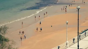 VACANȚĂ Cele 12 plaje din Spania care au pierdut Steagul Albastru în 2026. Câte plaje certificate „blue flag” avem în România