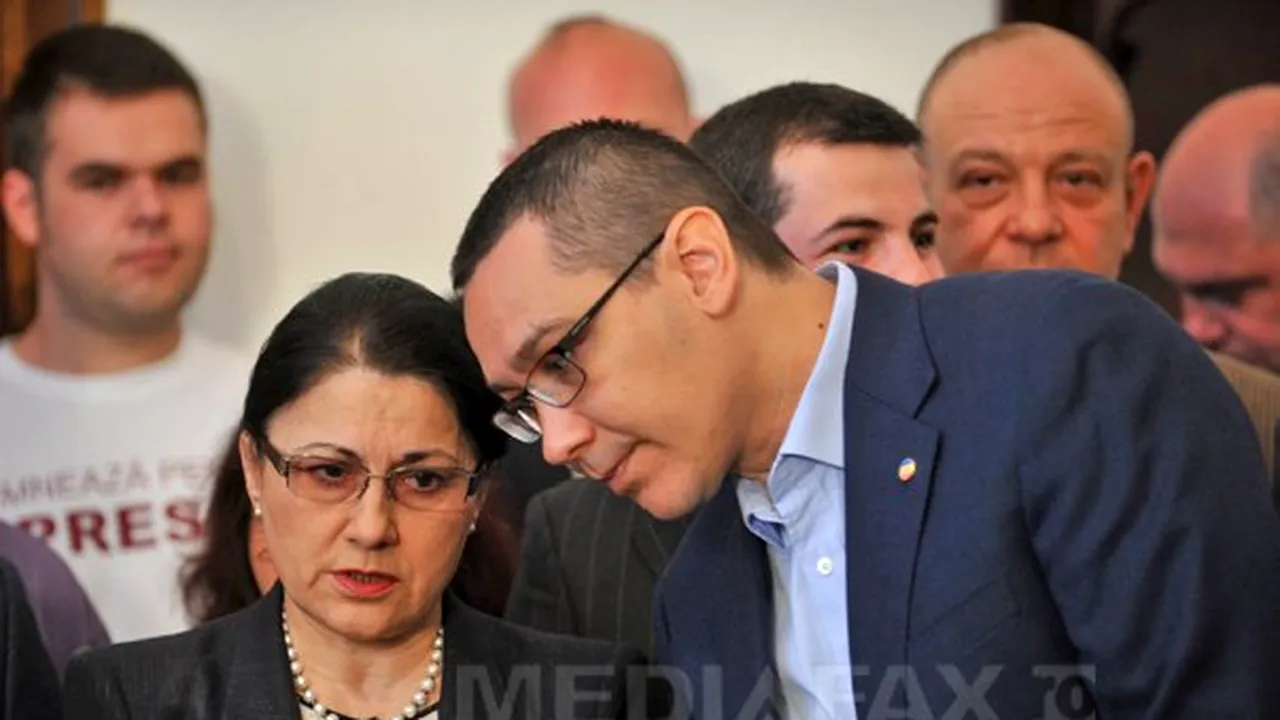 Andronescu: Printre elevii premiaţi la olimpiade este cel puţin un viitor premier. Ponta: Uraţi-le ceva mai bine!