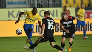 Petrolul remizează cu Gaz Metan şi îşi asigură calificarea în preliminariile Ligii Europa