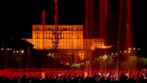 VIDEO A doua ediţie a spectacolului „Simfonia Apei” din Piaţa Unirii: Valorile româneşti, celebrate cu un show inedit