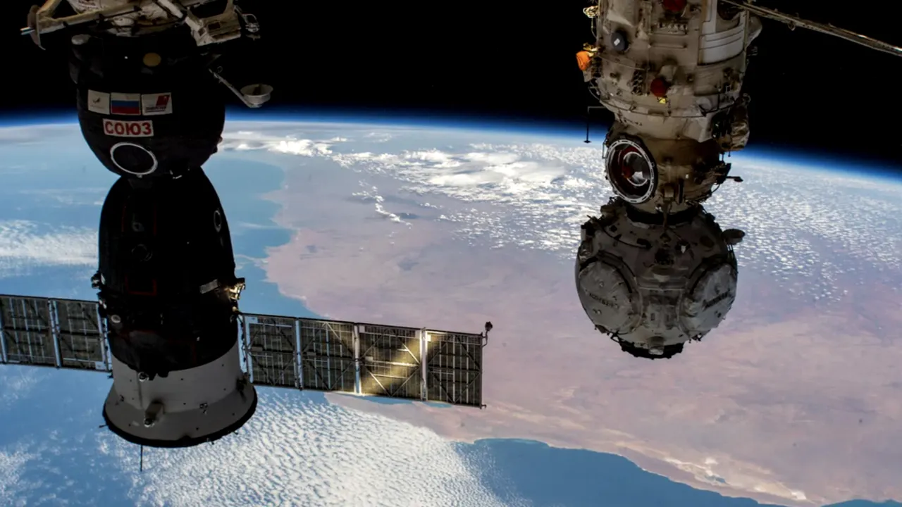 Financial Times: Nave spațiale spion ale Rusiei au interceptat sateliți cheie ai Europei