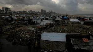 Israelul a atacat o zonă cu corturi de refugiu din Gaza: cinci adulți, dar și copii, morți în urma atacului