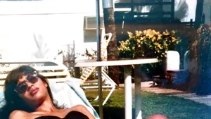 La 54 de ani, arată ca la 20. DIETA femeii care nu îmbătrâneşte | GALERIE FOTO 