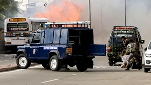 Cu o revoluţie în desfăşurare guvernul din Sri Lanka ia măsuri drastice. Accesul la reţele sociale a fost tăiat