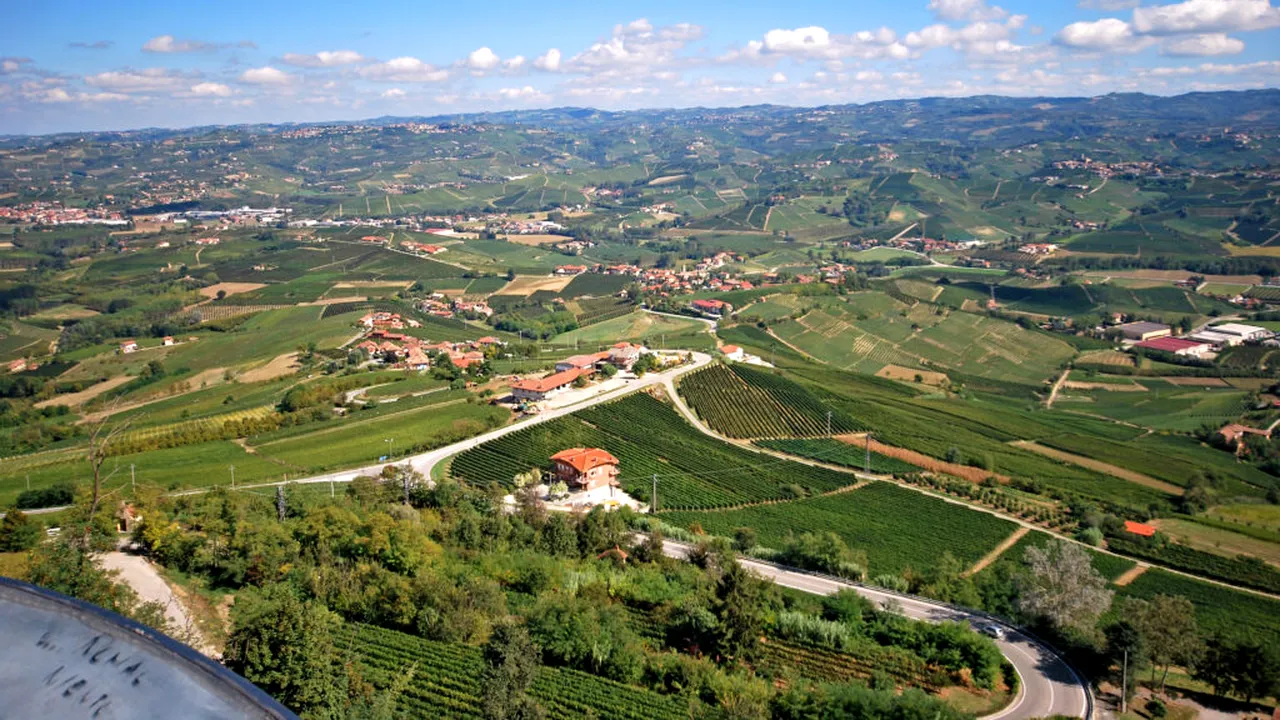 Ghidul vacanței ideale de toamnă: orașul elegant și dealurile magice care fac concurență Toscanei