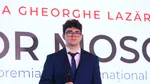 Vrea să studieze în SUA și să găsească soluții pentru poluare. Teodor Moscalu a primit Bursa Gheorghe Lazăr la GALA MEDIAFAX 35